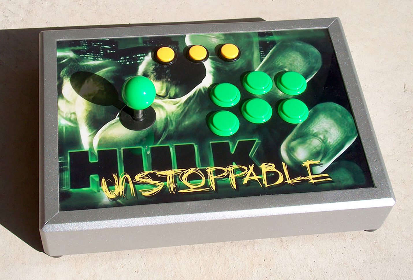Incredible Hulk "Unstoppable" Joystick Iso 2